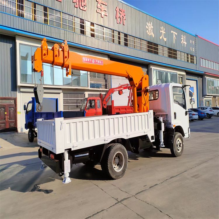 榆社县三轮随车吊定制 农用改装机自备吊中瑞长期出售